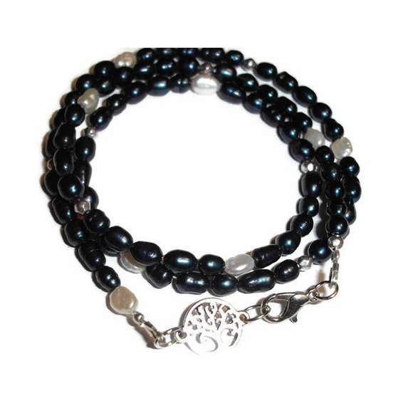 Petite Pearl triple wrap bracelet - Picture 1 of 5